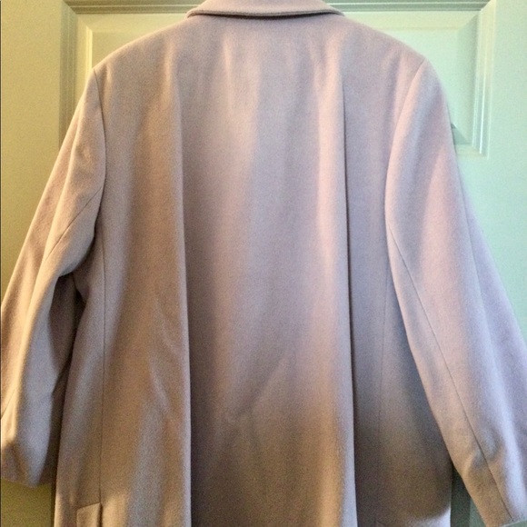 Vintage Harve Benard 100% Wool coat fully lined in new condition. Lilac, Sz 14. - Picture 4 of 9